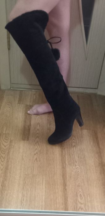 Продам сапоги, полностью натуральные замш и мех. Зима.