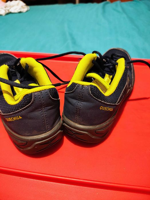 Adidasi Decathlon ghete nr 38 si 36