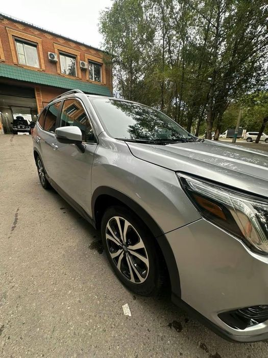 Продам Subaru Forester 2024