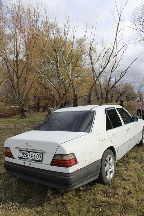 В продаже Мерседес w124