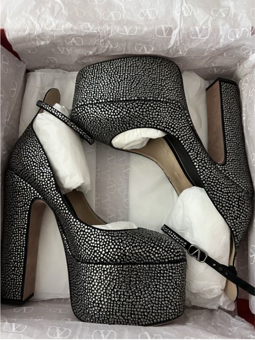 Валентино Гаравани Valentino Garavani Tan-Go Heels