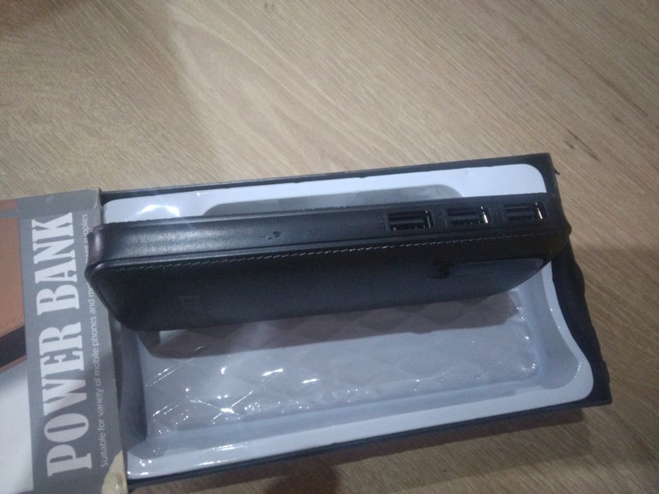 Baterii externe , electronice