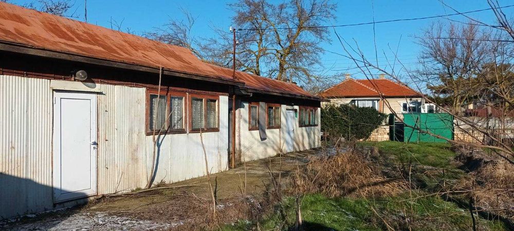 Працел в центъра на Българево