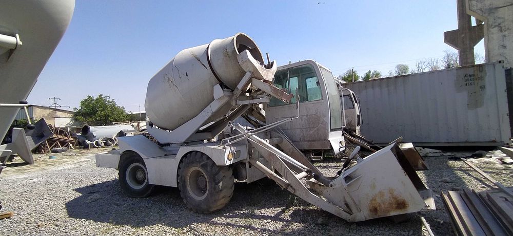 Бетономешалка с самозагрузкой