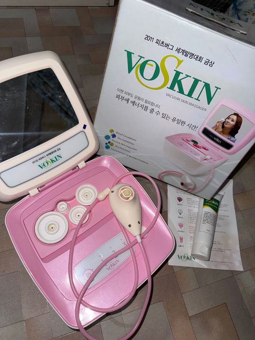 Вакуумный массажер для лица