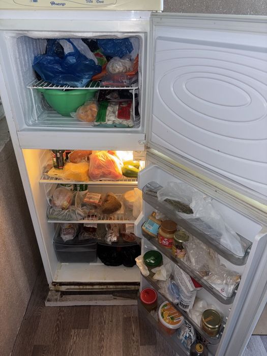 Продается Холодильник Днепр