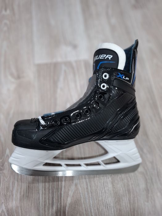 Продам новые коньки