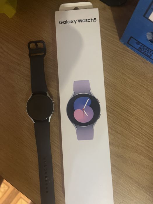 Продам samsung Galaxy Watch 5