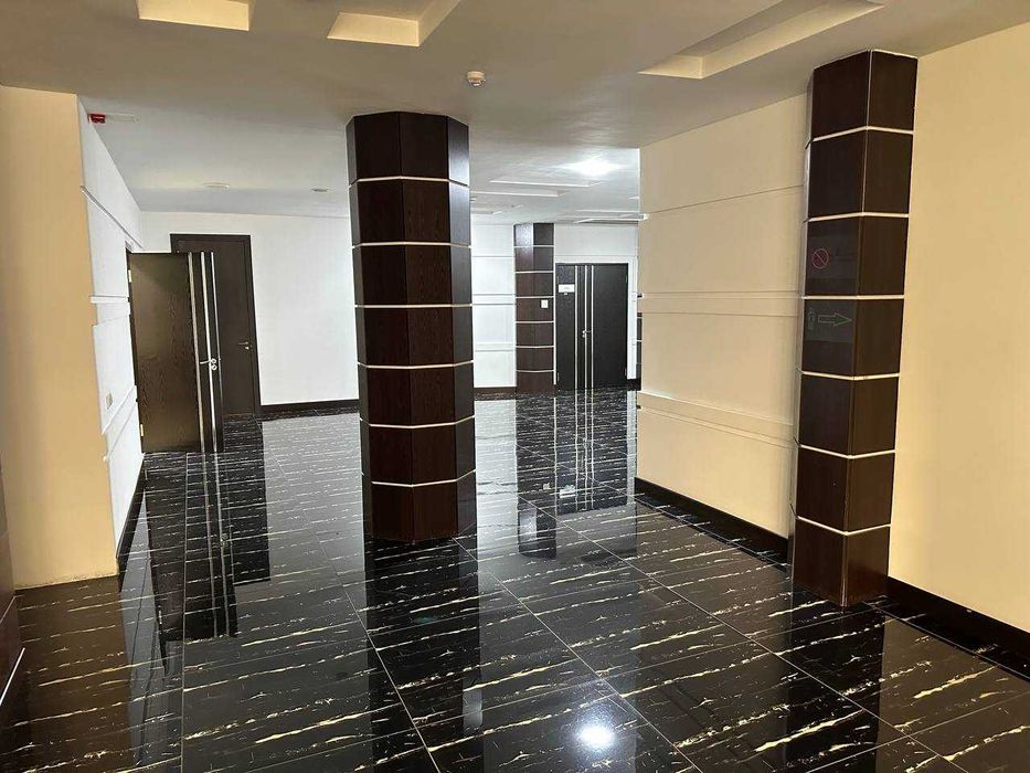 Продается бизнес центр в Мирабадском районе. Ориентир метро "Айбек"