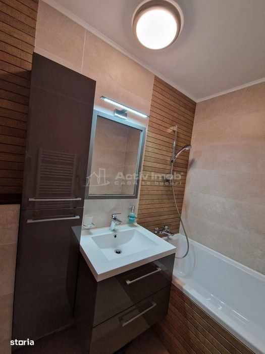 2 cam Drumul Sarii-  Liceul Ion Barbu, str. Nabucului, parcare