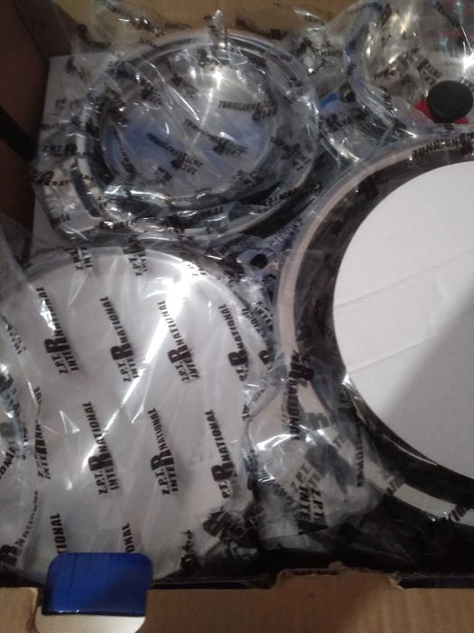 Vand set oale si cratiti nou din inox