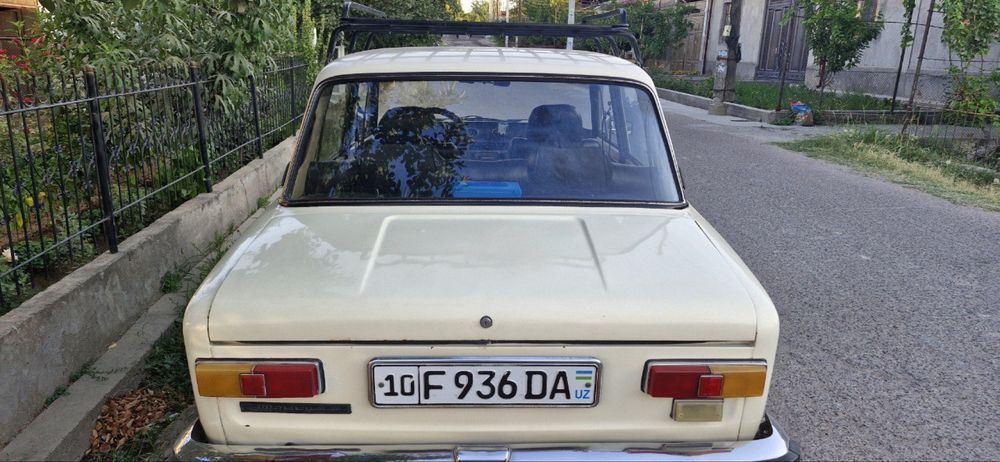 Жигули ВАЗ-21011.