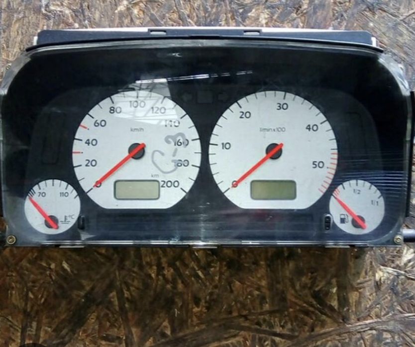 Щиток Фольксваген Гольф 3 дизель