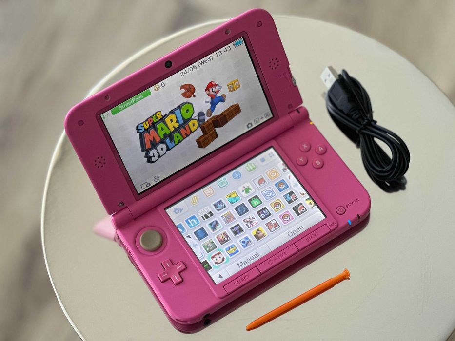 Nintendo 3DS XL Pink с 75 игри Pokemon Zelda Mario Нинтендо