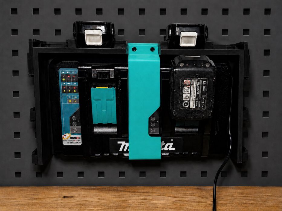 Organizator incarcator dublu  si acumulatori 8 makita  18V