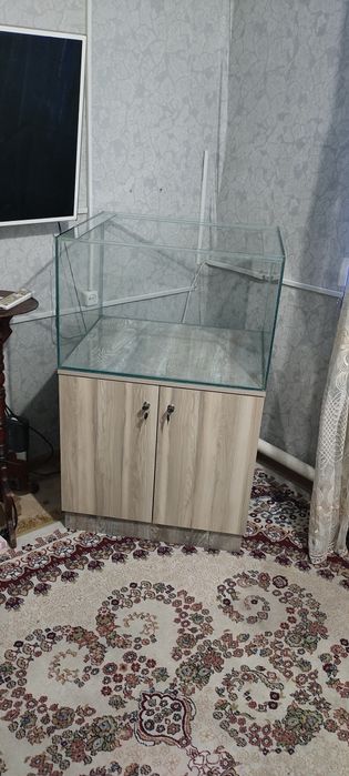 Аквариум срочно продам