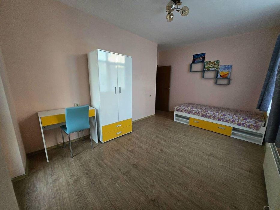 Дава се под наем Тристаен апартамент в Бургас, Меден рудник - зона Д - 112 кв.м за 488.58 € - Снимка #4