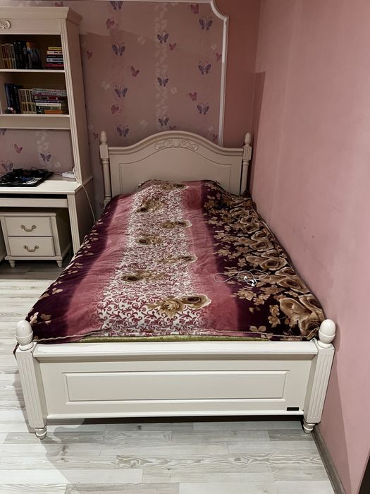 Продам срочно мебель для девочки