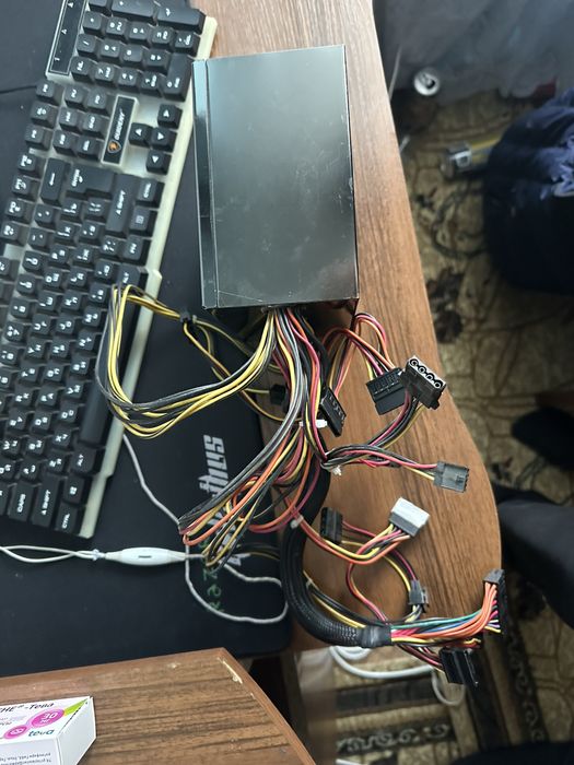 Продам блок питания huntkey 450w