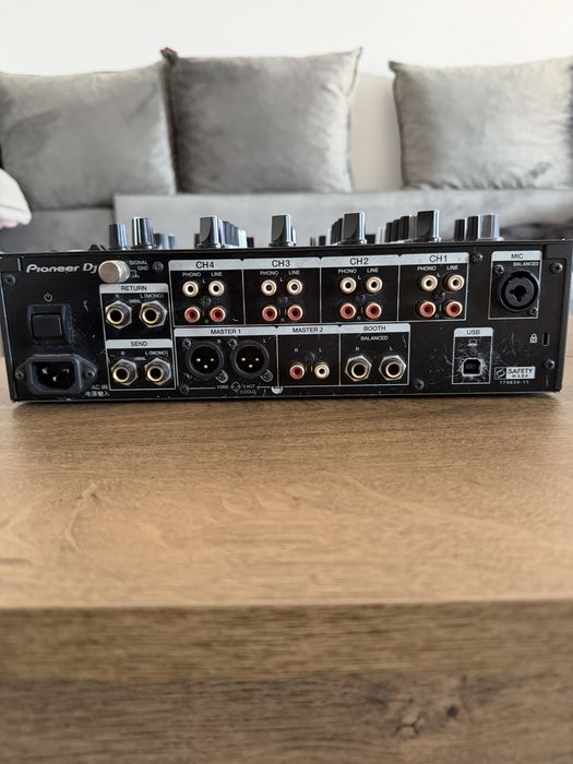 DJM 750 mk2 (NU DJM 900nx2,DJM A9, DJM 800, XONE 92