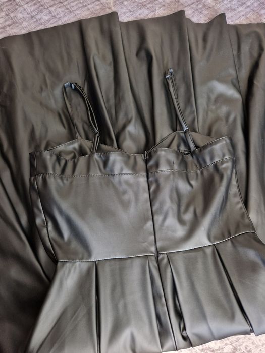 Продам кожанное платье