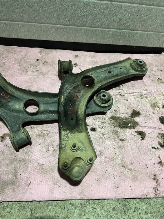 Brat brate bascula suspensie fata stanga dreapta pt vw passat b8 arteo