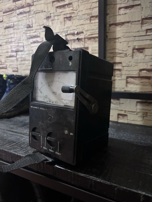 Продам мегаомметр ЭС0202/2-Г