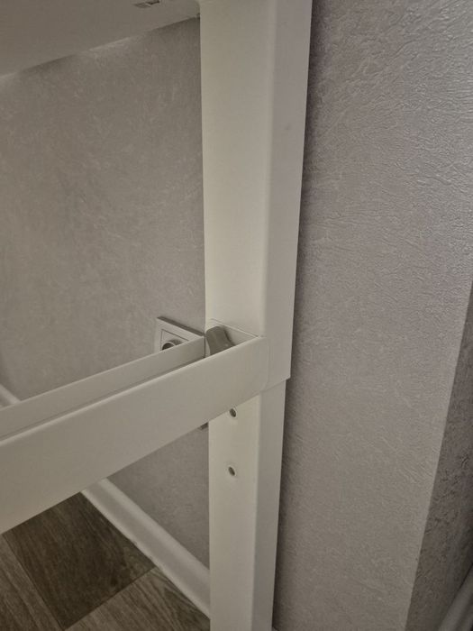 Продам стол письменный детский IKEA