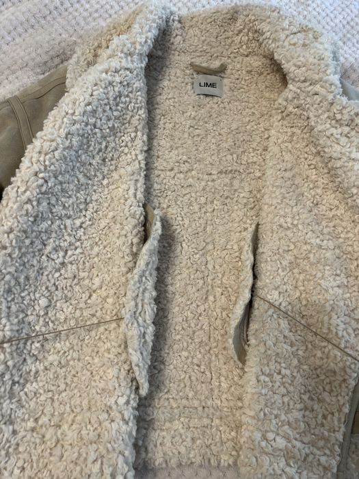 Продам женскую куртку Lime