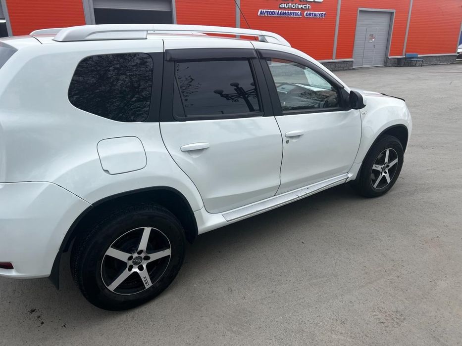 nissan terrano 2019