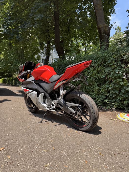 Yamaha YZF R125!!!  Abs fata spate !!