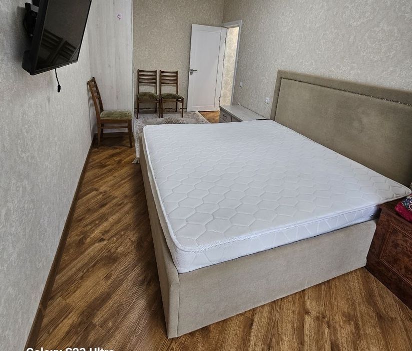 Икки кишилик кровать тумбалари билан