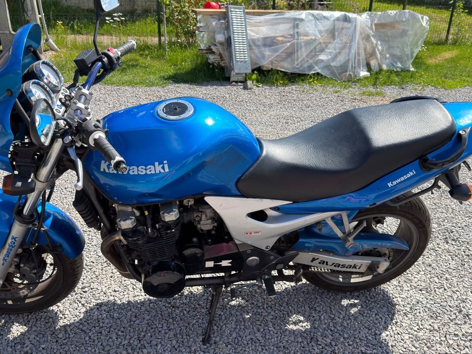 Kawasaki zr7 2000