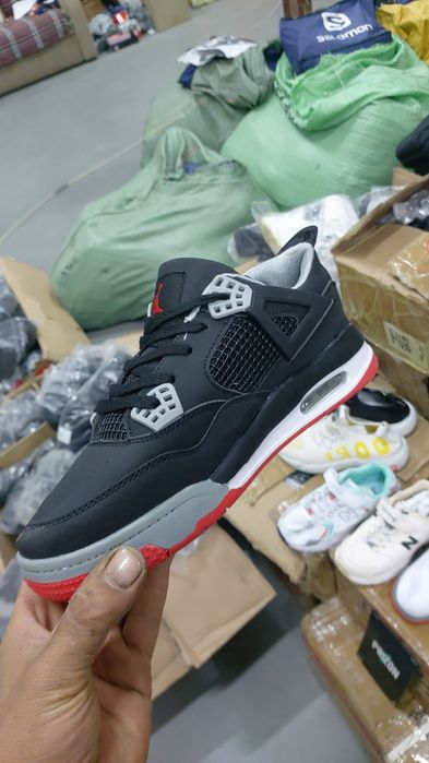 Кроссовки  размеры есть