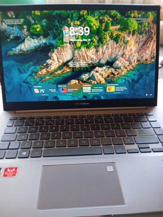 Laptop asus VivoBook RYZEN