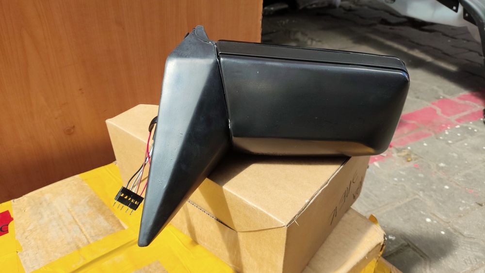 Мерс боковое зеркало 124,190,202