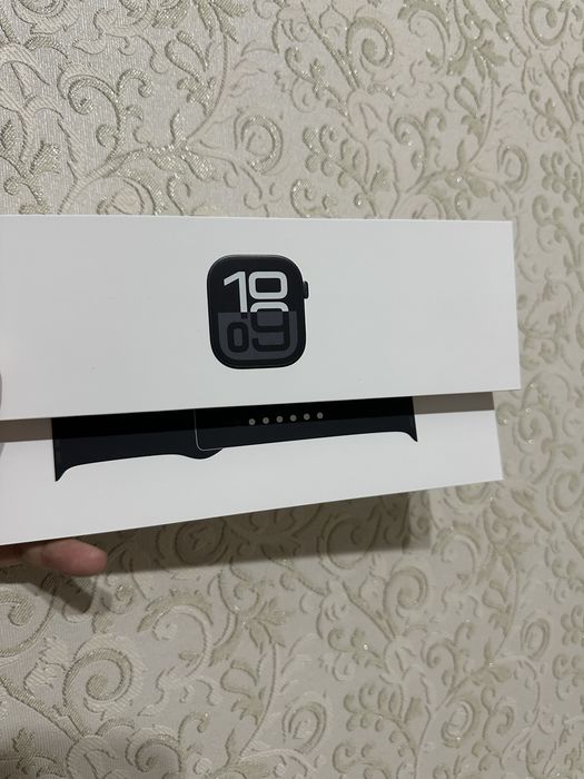 Продам apple watch series 10 jet black