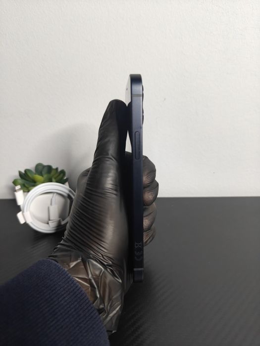 iPhone 12, Black • Perfect Funcțional! • Condiție Excelentă!