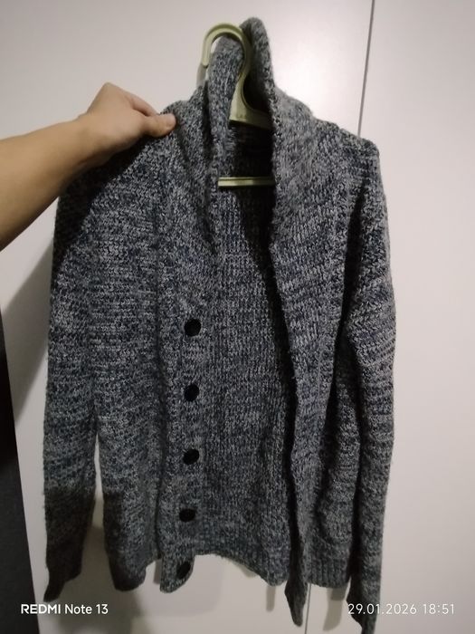 Отдам даром- мужскую одежду