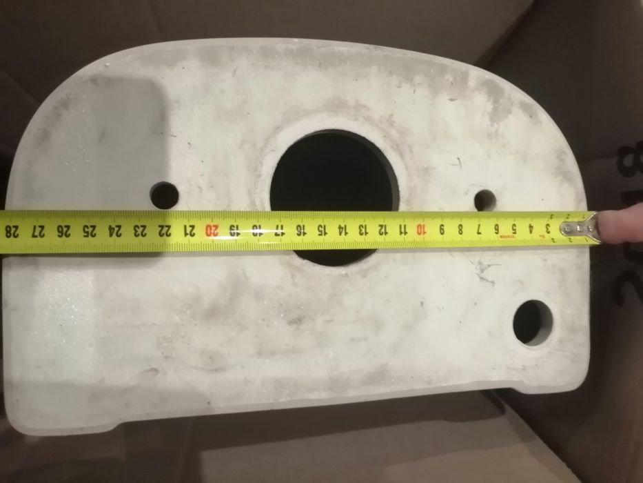 Бачек на унитаз в отличном