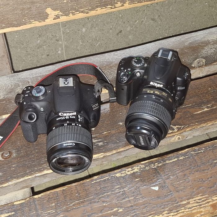 Срочно фотоаппарат Canon EOS 1200d