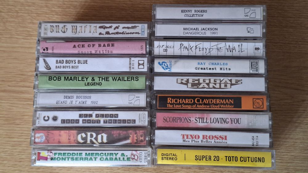 Casete și CD-uri audio cu muzică pop, rock, jazz, clasică