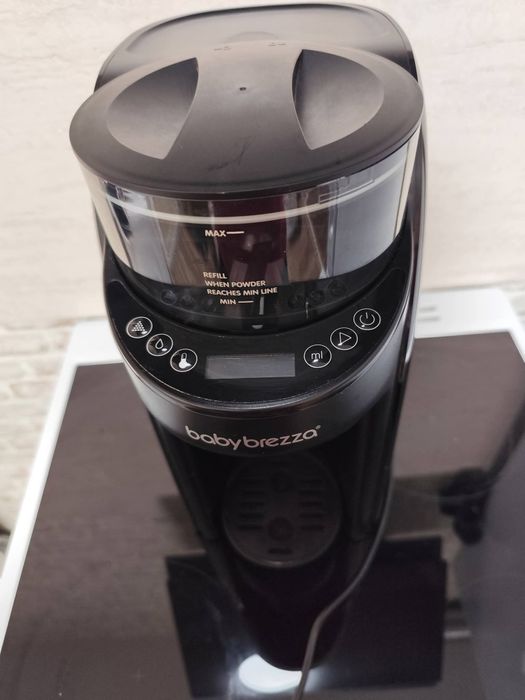 Baby brezza машина за мляко