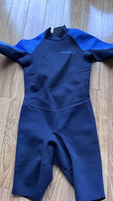 Costum inot izopren