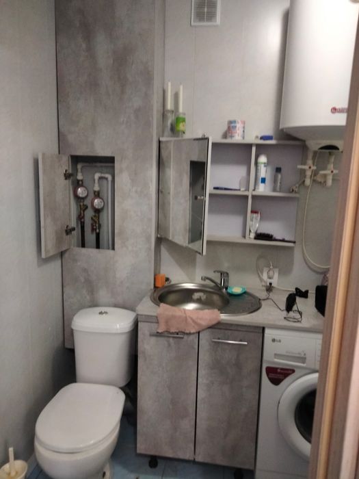 Срочно продам 1 ком квартиру 4 микрн.