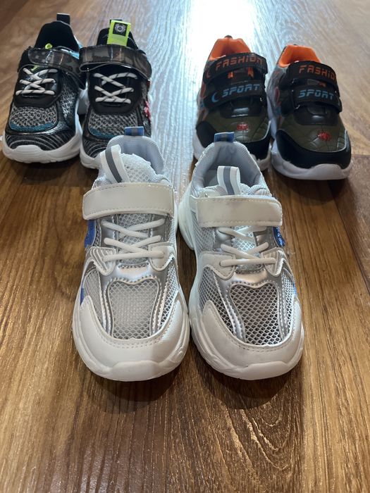 Продам кроссовки детские 32 размер