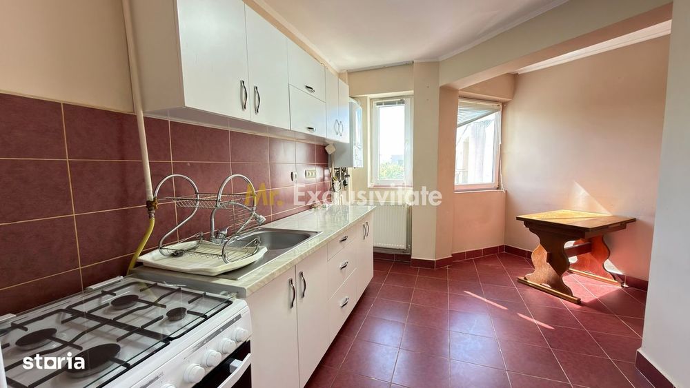 Apartament 3 camere MV1, Etaj IV / Str. Narcisei Nr.9 / Carei — fotografia 1
