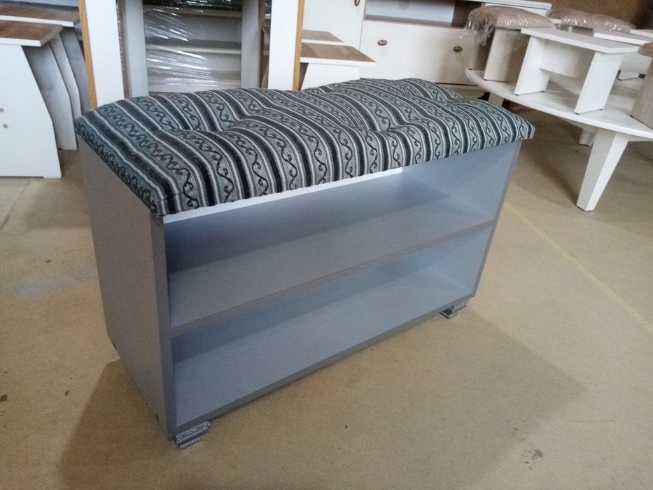 Продам новую обувницу.!