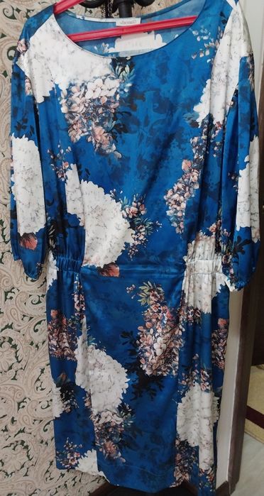 Женские нарядные платья