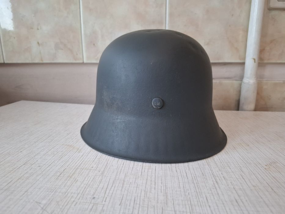 Каска военного периода.